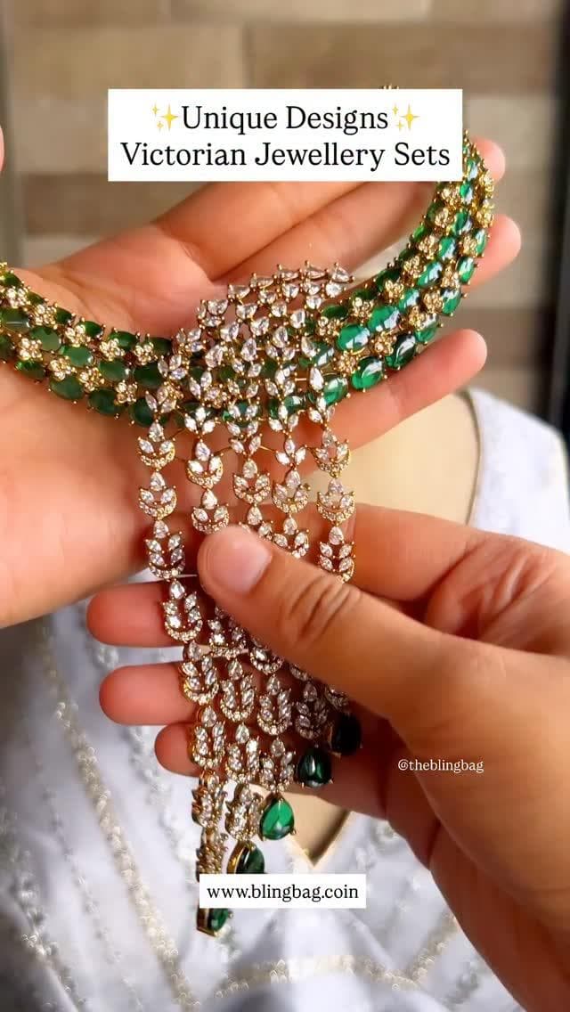 Serving royal Victorian vibes for the wedding look